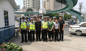 居然所見(jiàn)，皆有溫度&mdash;&mdash;安徽分公司淮南店慰問(wèn)一線交警 